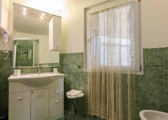 Charmantes- Komfortables Im Herzen Von By Interhome Lejlighed